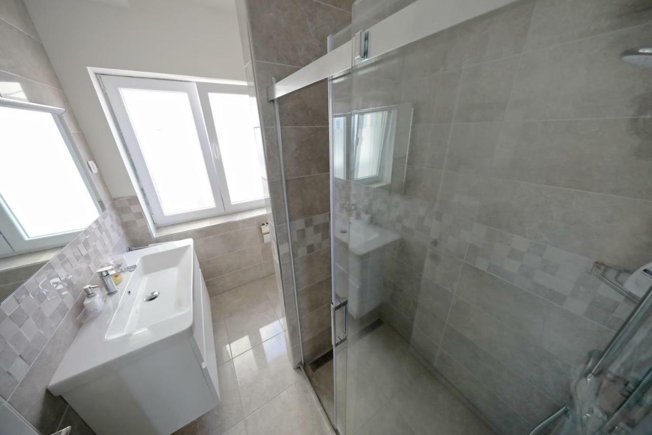 Apartmani Postimana Pasman Ngoại thất bức ảnh