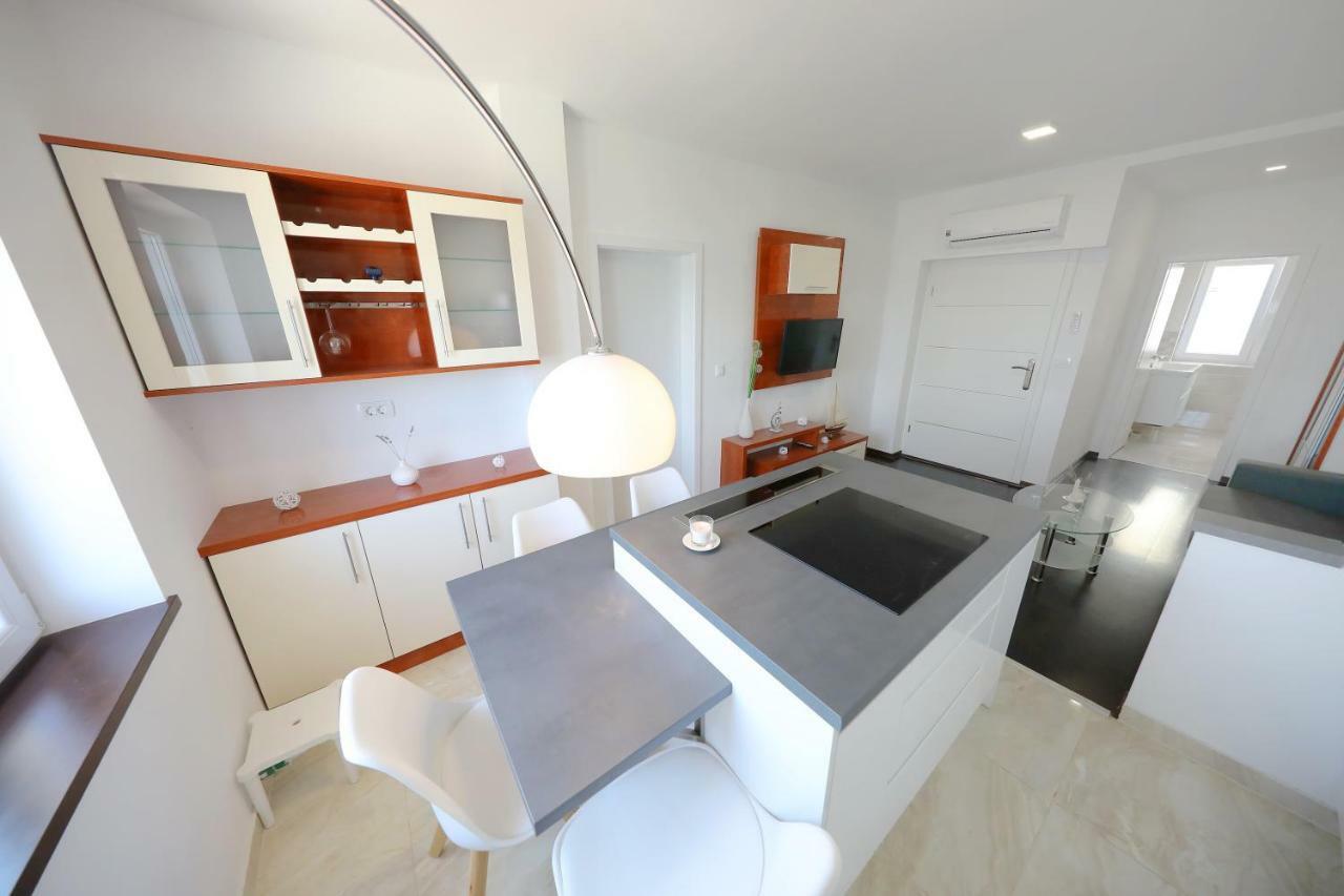 Apartmani Postimana Pasman Ngoại thất bức ảnh